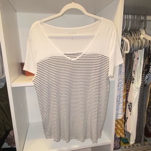 Women’s Hollister Tshirt